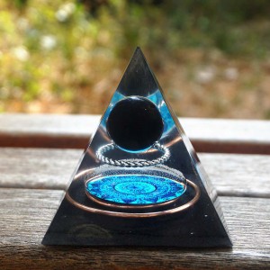 Orgon (orgoniit) meditatsiooni ja chakra püramiid must obsidiaan 6cm